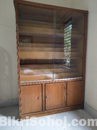 Showcase / Cabinet